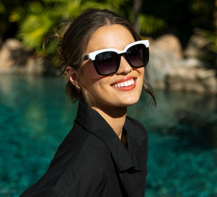 Frenchy Polarized Sun Black/White