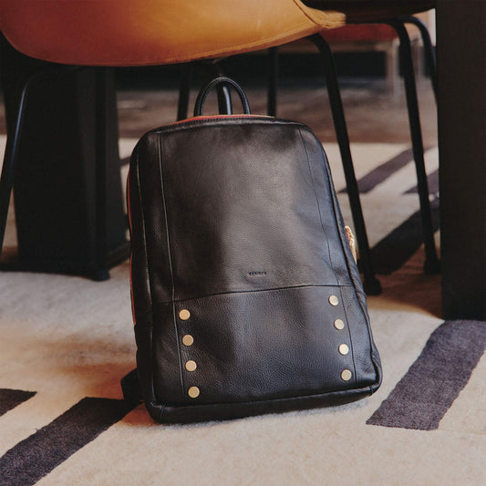 Hunter Backpack-Blk BG Red