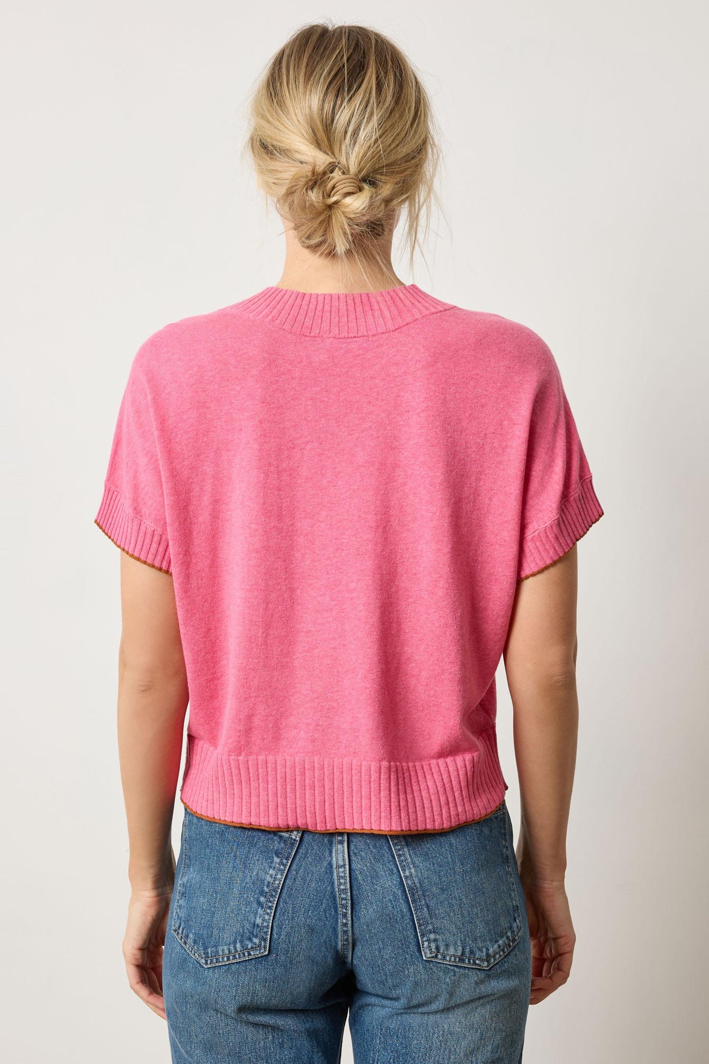 S/S V-neck Pullover Sweater
