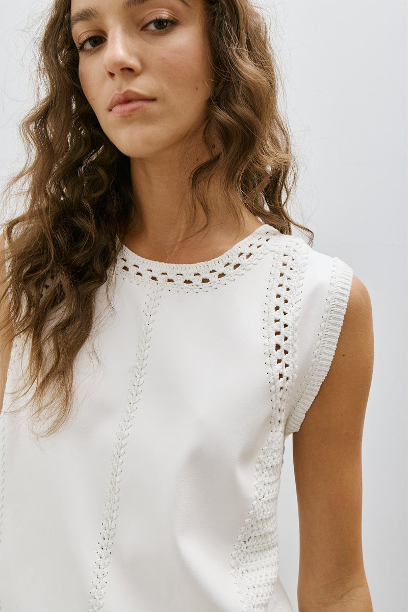 Daph Top
