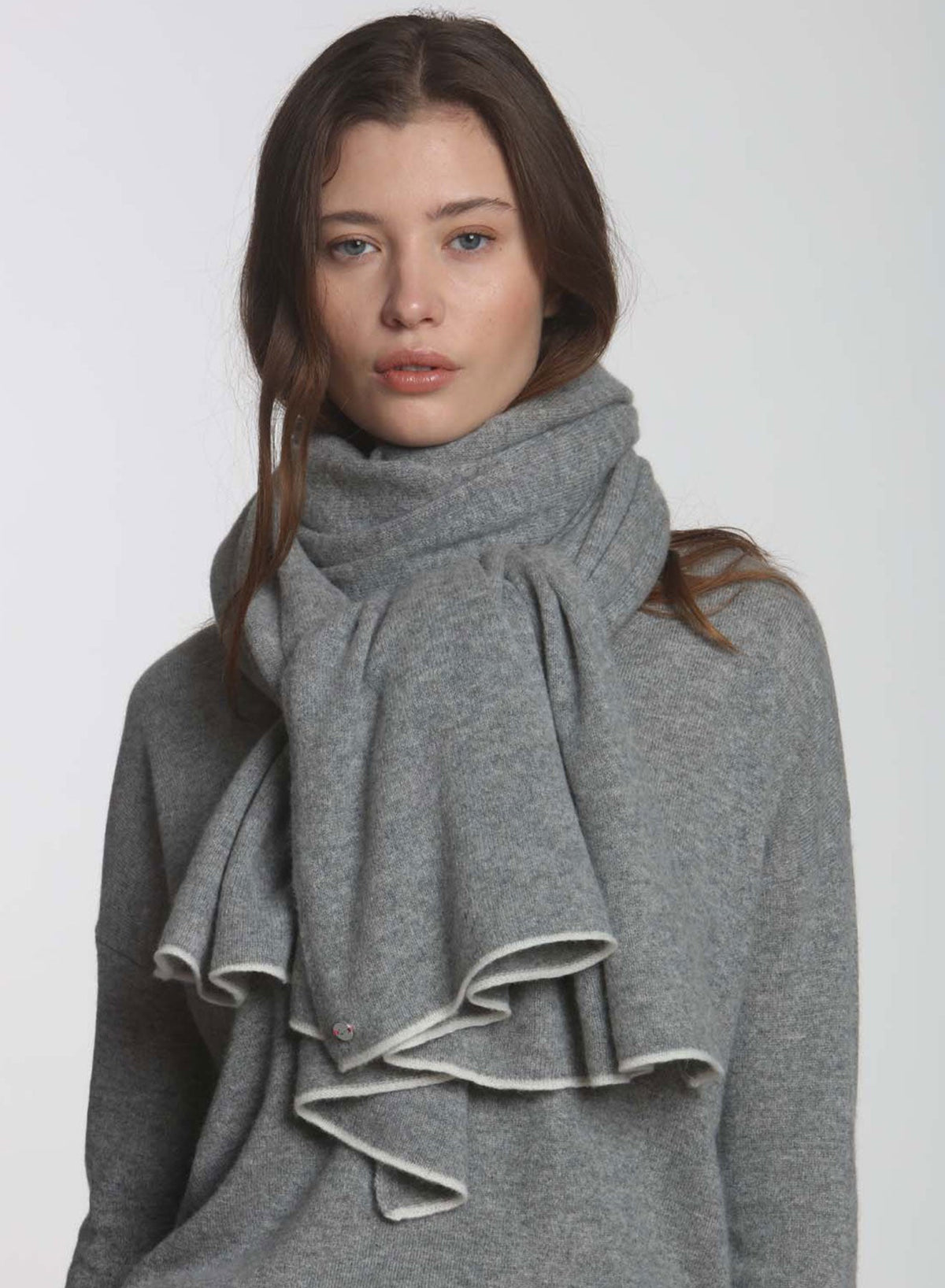 Core Cashmere BF Vee