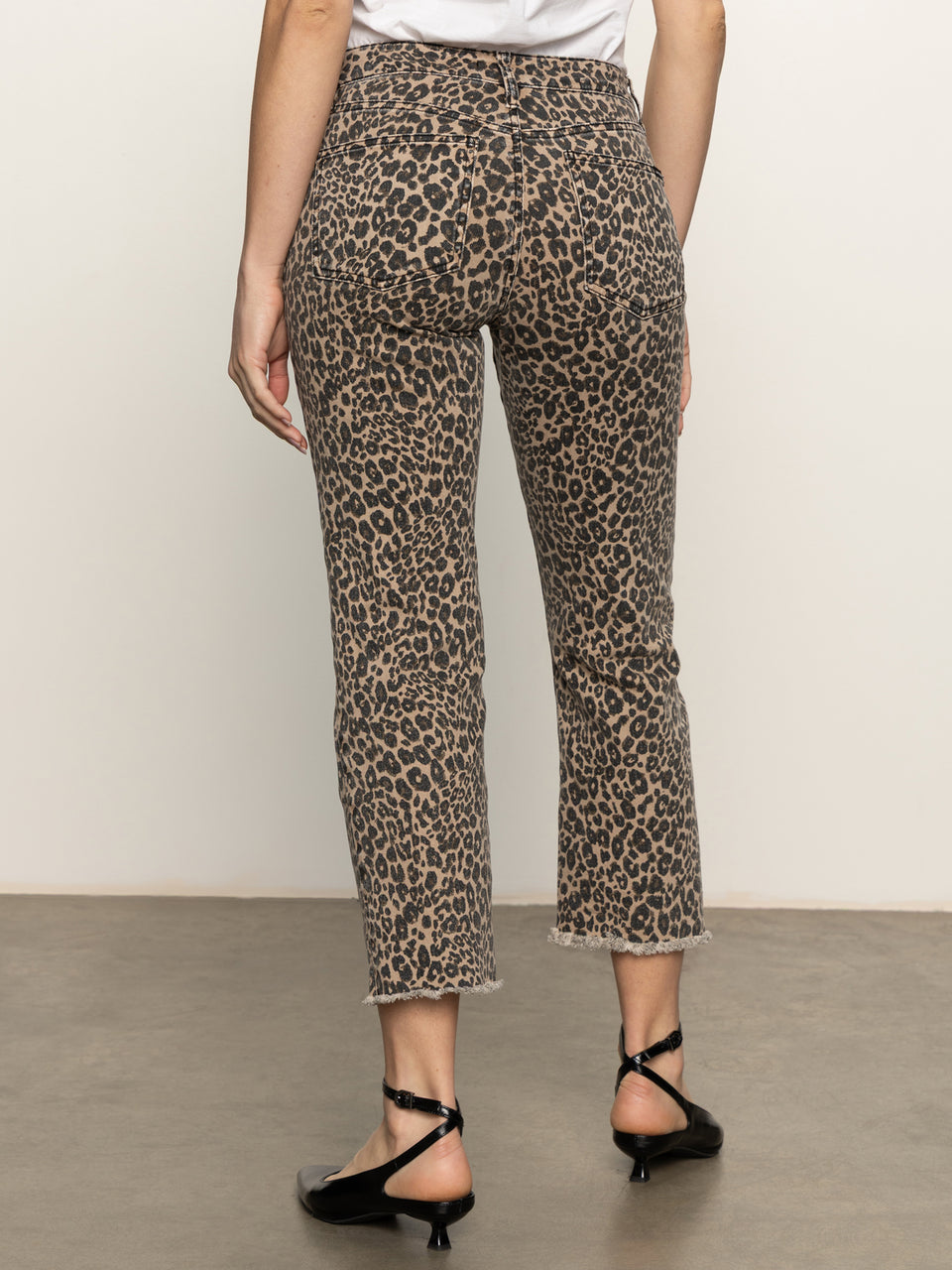 Cadence 90's Straight Crop
