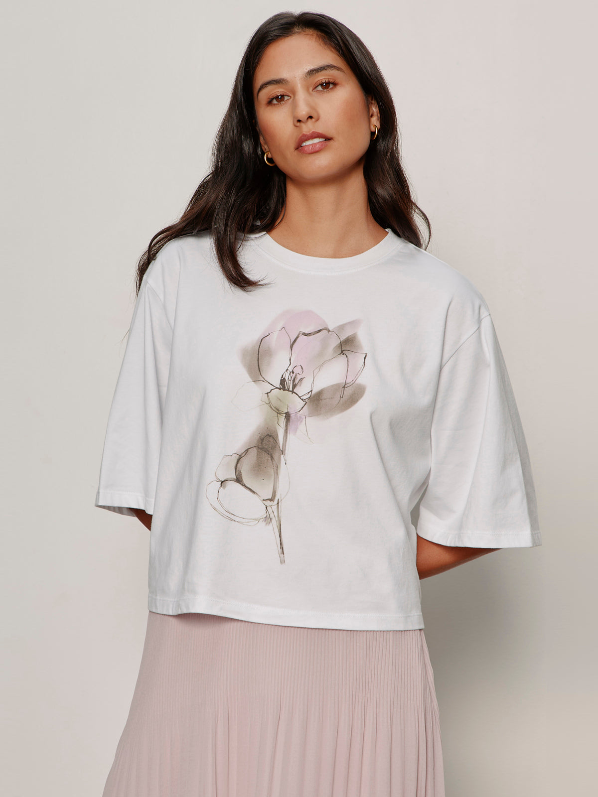 Belle Artist Tee-Wildline Blooms