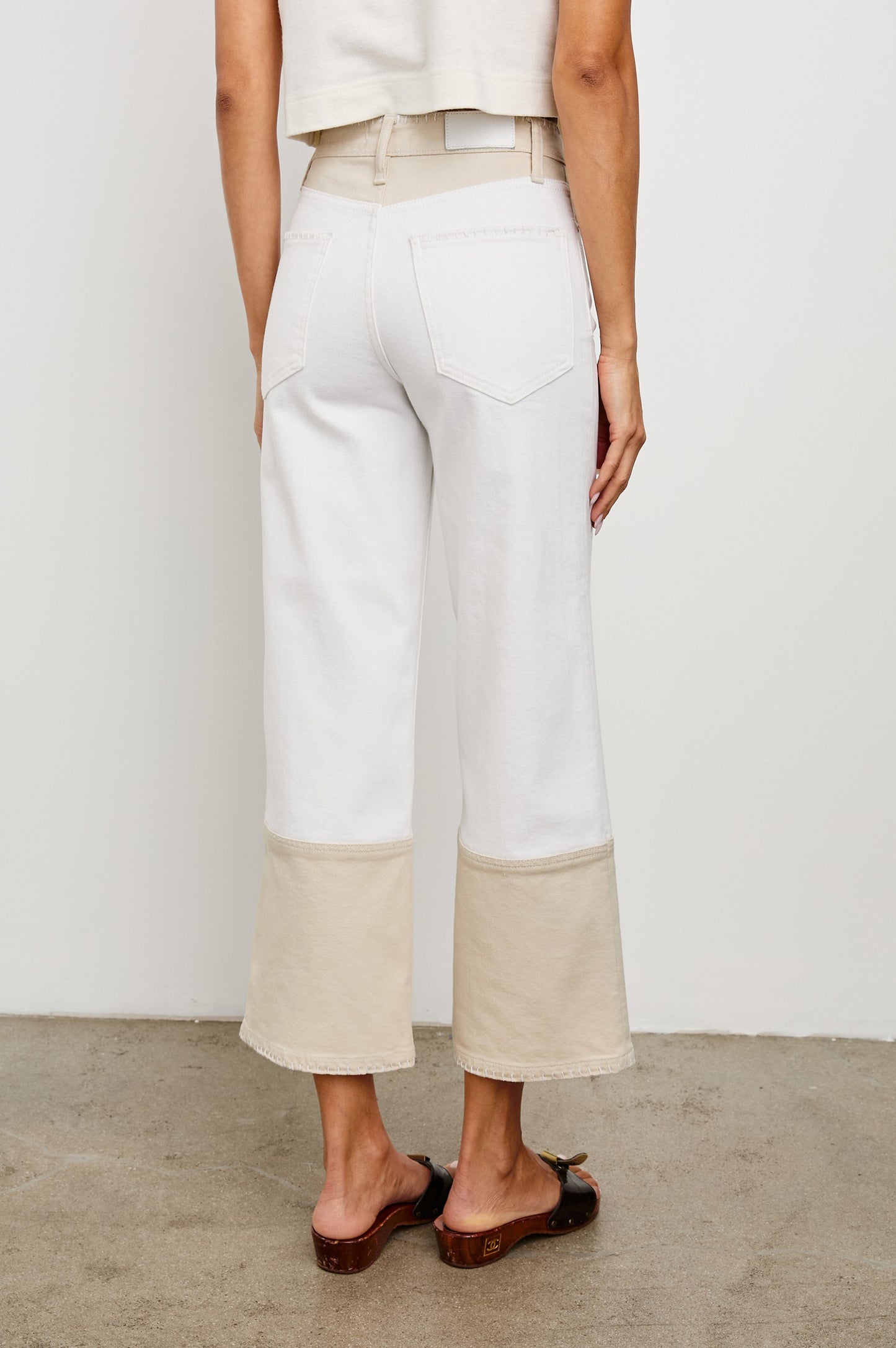 Getty Crop-Crema