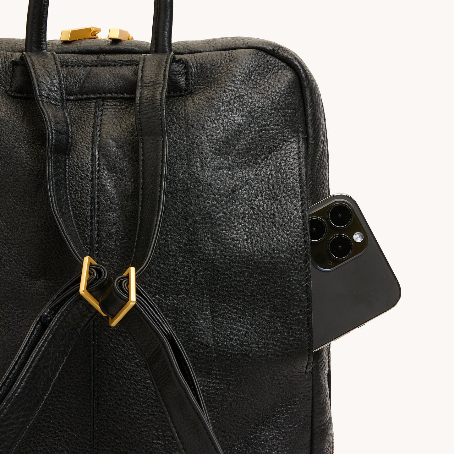 Hunter Backpack-Blk BG Red