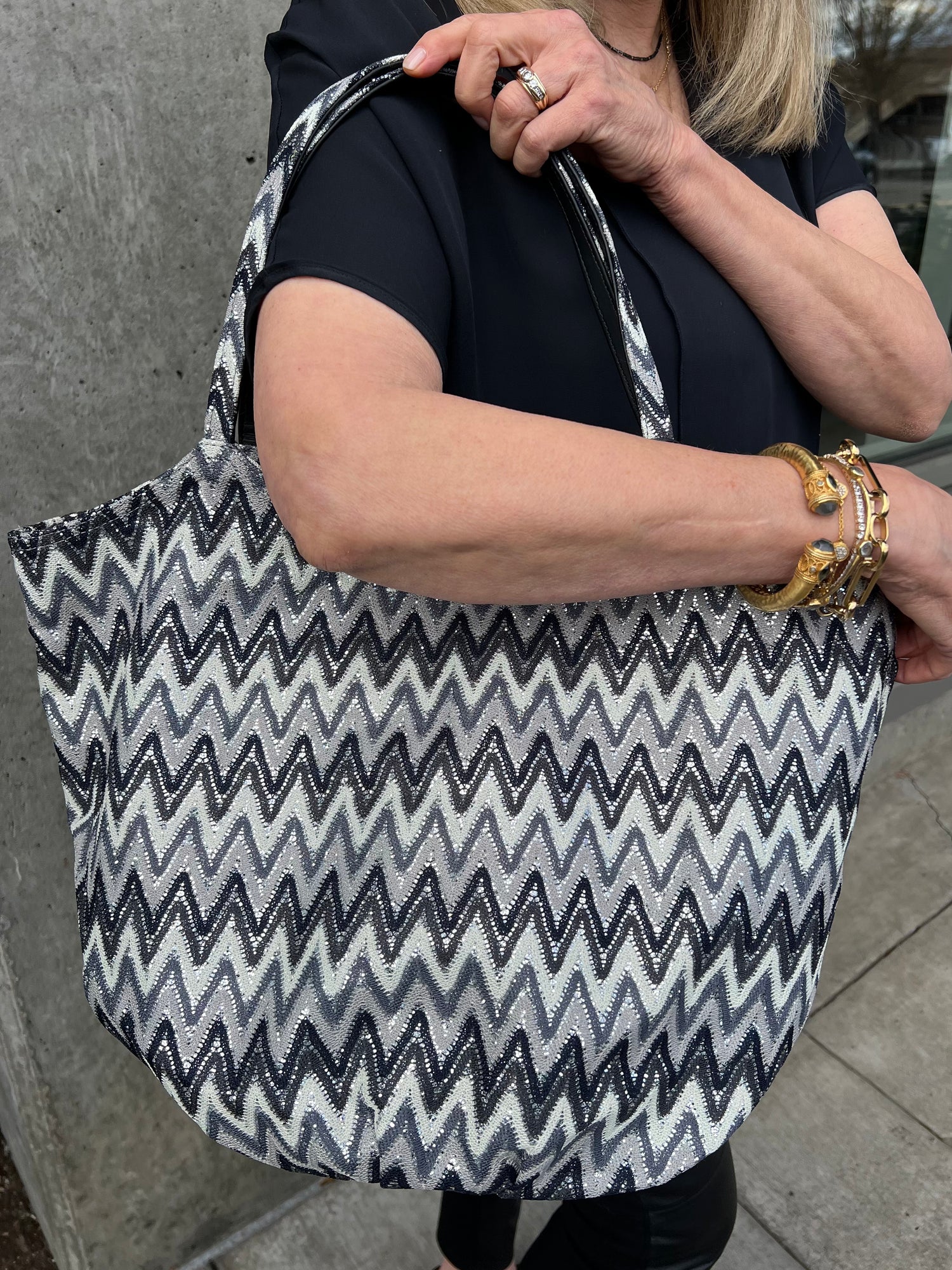 L'aura Bags