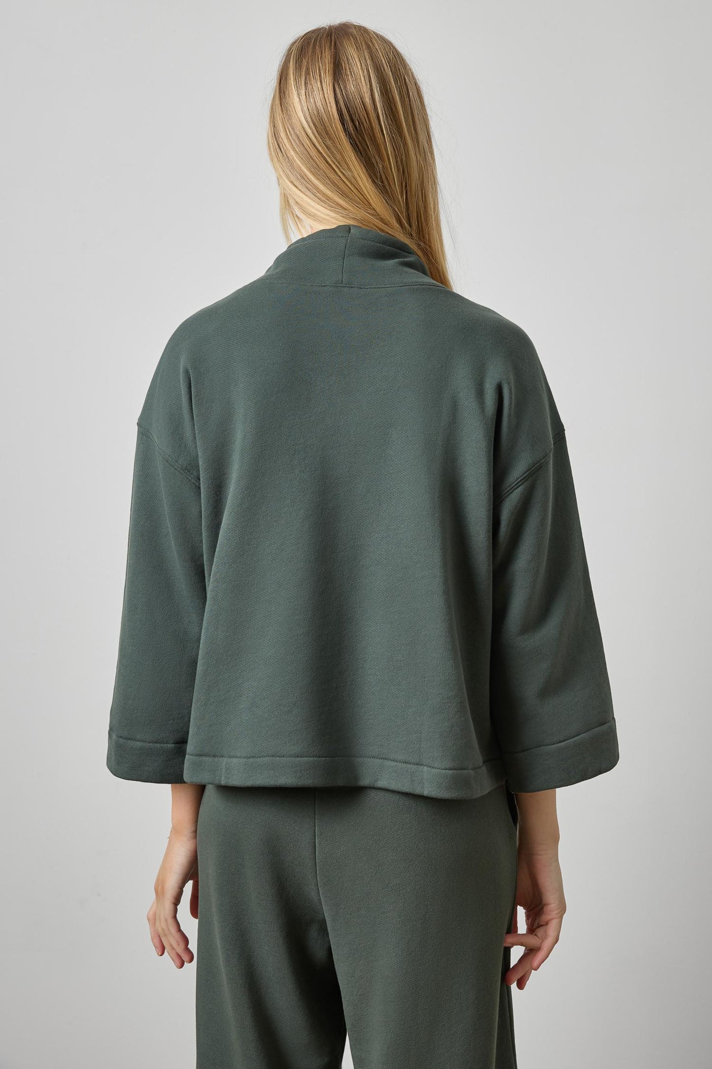 Easy Scrunch Neck