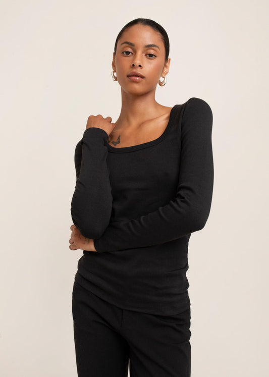 Toni Square Neck
