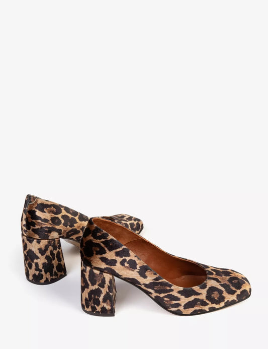 Gamine Velvet Heel