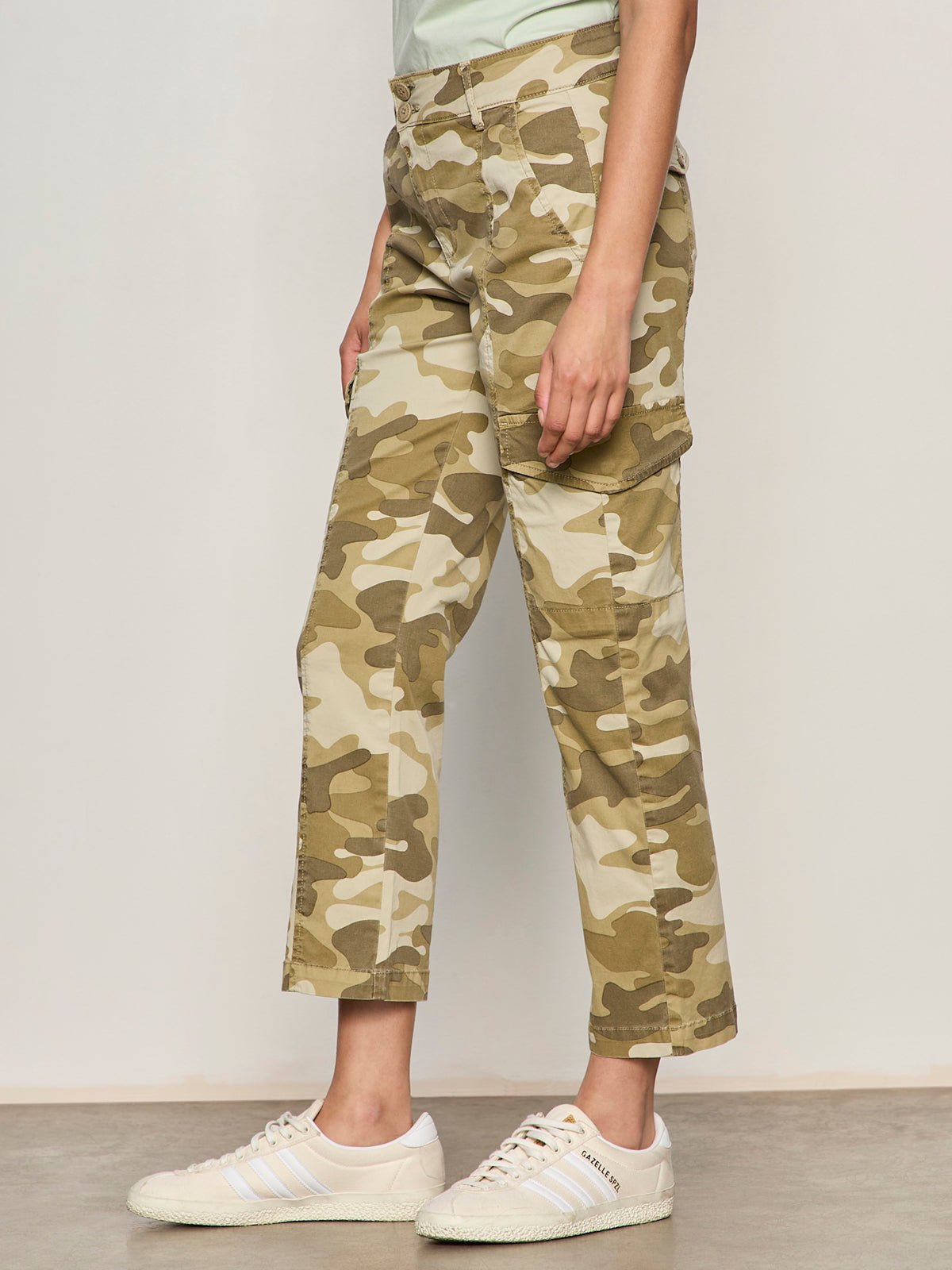 Rebel Straight Crop